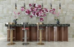 现代轻奢金属吧椅、墙饰