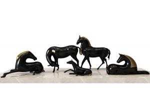形态各异现代黑色马匹雕塑、摆件