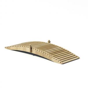 无扶手木质景观桥