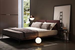 现代暗红色软包床头双人床、床垫