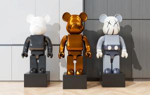 现代小熊雕塑玩具、摆件