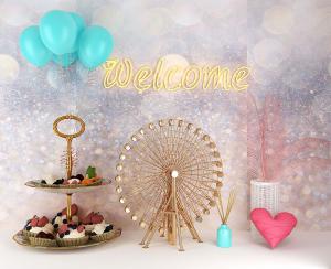 现代网红摩天轮、甜点双层碟、气泡背景墙