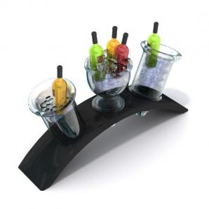 放在冰块中的饮料