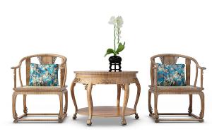 中式圈椅、圆形边几、靠垫组合