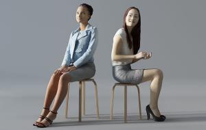 坐着聆听的两个女人 人物