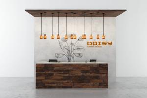 北欧实木柜体前台接待台和植物背景墙