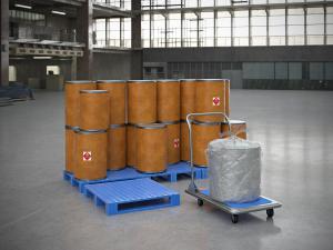 不锈钢可折叠小推车、手拉车和桶装货物3d模型 不锈钢可折叠小推车、手拉车和桶装货物