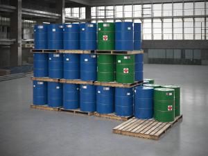 实木架上摆放的蓝色、绿色油桶3d模型 实木架上摆放的蓝色、绿色油桶