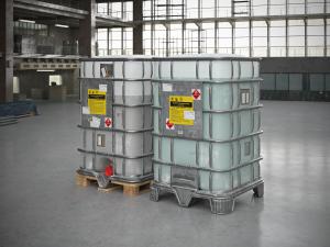 仓库不锈钢收纳笼、方形塑料桶装液体3d模型 仓库不锈钢收纳笼、方形塑料桶装液体