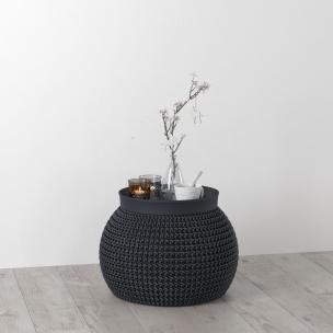 圆形黑色编织茶几、茶具