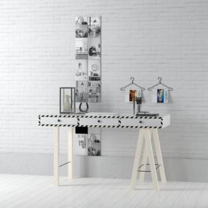 北欧带黑白花边的实木书桌3d模型 北欧带黑白花边的实木书桌