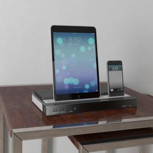 展示架上的平板苹果IPad和手机