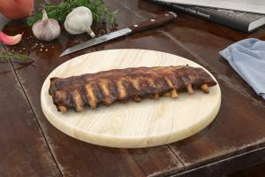 菜板上的羊排食品食物