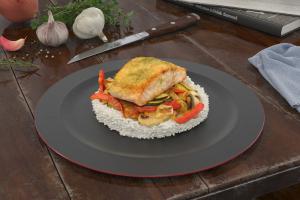 米饭鱼块盖浇饭食品食物