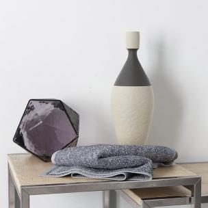 灰色的毛巾、装饰品