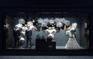 商场服装专卖店橱窗、模特和时尚背景