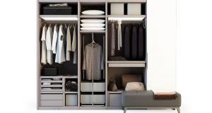 现代更衣室开放式衣柜、坐凳