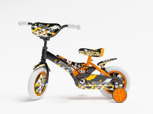 黑色儿童带辅轮的自行车