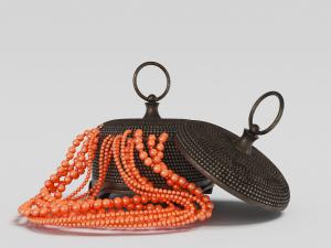 收纳串珠项链的复古铜质首饰盒