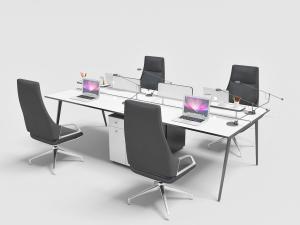 现代多人办公用的办公桌椅、笔记本电脑