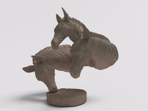 现代装饰有立体条纹纹理的三匹马头雕像