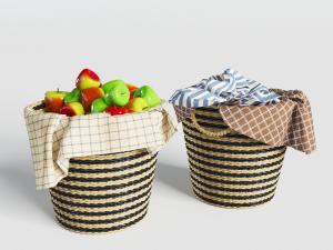 藤编收纳篮里的水果