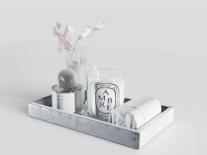 托盘里的香薰蜡烛卫浴小件