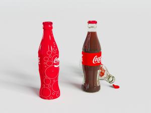 两瓶不同包装的可口可乐饮料