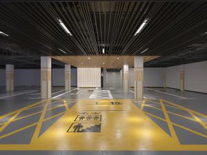 工业风地下车库停车场