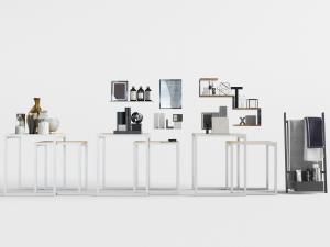 新中式卫浴化妆品、毛巾和柜架