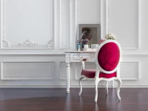 欧式白色梳妆化妆台、红色休闲椅子