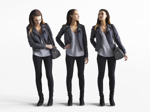 背着包包的女人