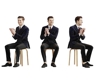 拍手微笑的男人