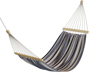 一个条纹布艺吊床