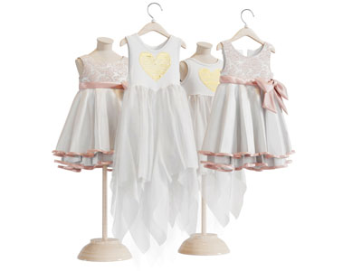 挂在衣架上的儿童纱裙衣服3d模型 挂在衣架上的儿童纱裙衣服