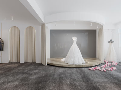 现代婚纱专卖店