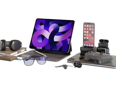 现代笔记本电脑、手机数码桌面摆件组合