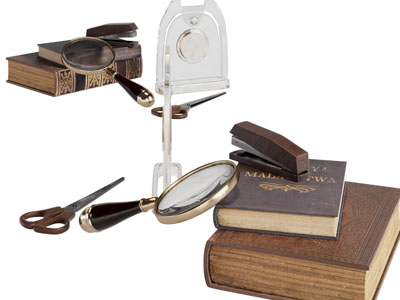 现代书籍、放大镜、剪子摆件组合