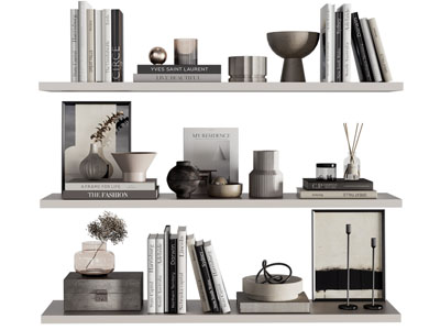 现代隔板上的书籍、饰品摆件组合