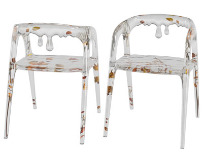 现代亚克力装饰树叶的休闲椅子