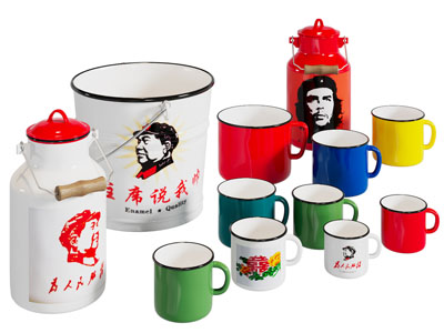 现代复古图案的搪瓷茶杯、茶壶