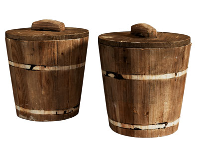 新中式带盖子的木桶