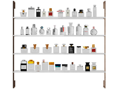 现代墙面收纳架上的香水化妆品