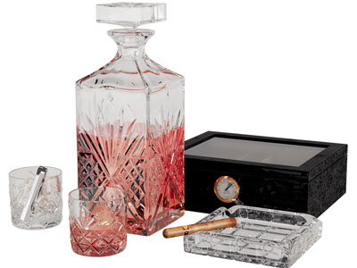 欧式花纹玻璃酒瓶酒杯 雪茄 烟缸3d模型 欧式花纹玻璃酒瓶酒杯 雪茄 烟缸