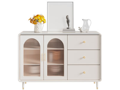 现代玻璃柜门的餐边柜 摆件组合