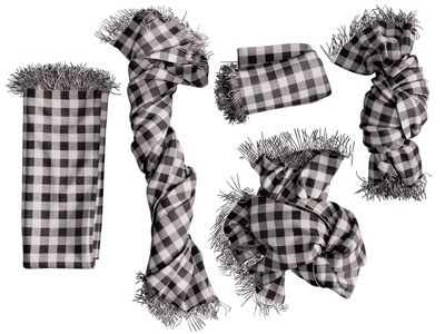 现代方格图案的围巾