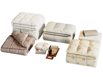 现代叠在一起的被褥 毛巾 生活用品