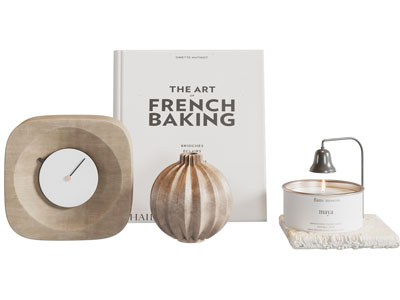 现代闹钟 香薰蜡烛 书本摆件组合