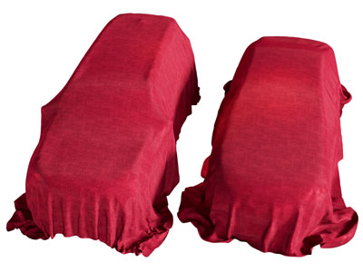 现代盖了红丝绒的汽车 轿车