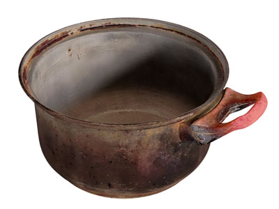 现代破旧的锅具 生锈的锅